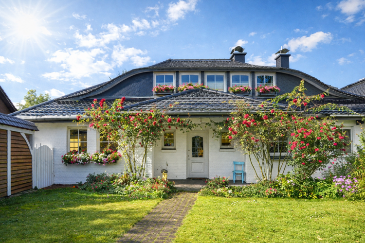 Ansich eines Einfamilienhauses auf Ruegen, ideal fuer kaeuferfamilien.